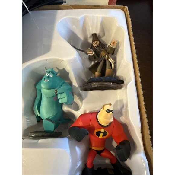 Disney Infinity 3.0 Portal Base And Figures Microsoft Xbox 360. Open Box - Picture 2 of 6